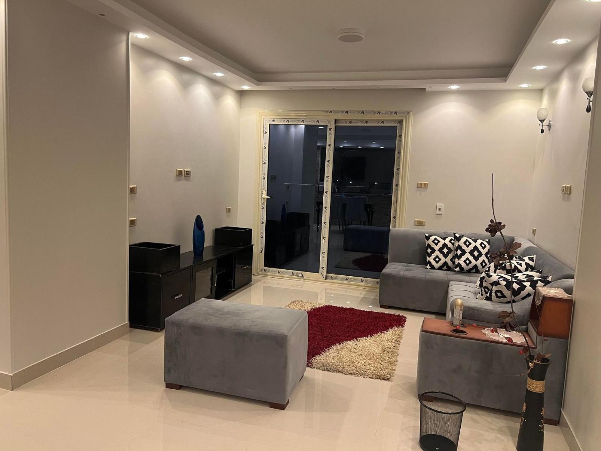 Apartment Comfy And Luxurious In Mansheyt El-bakry East Kairo